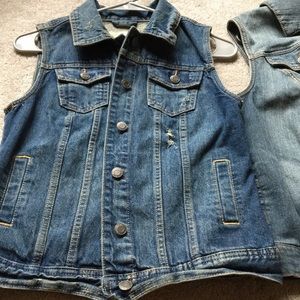 💙NWOT💙Denim sleeveless jacket